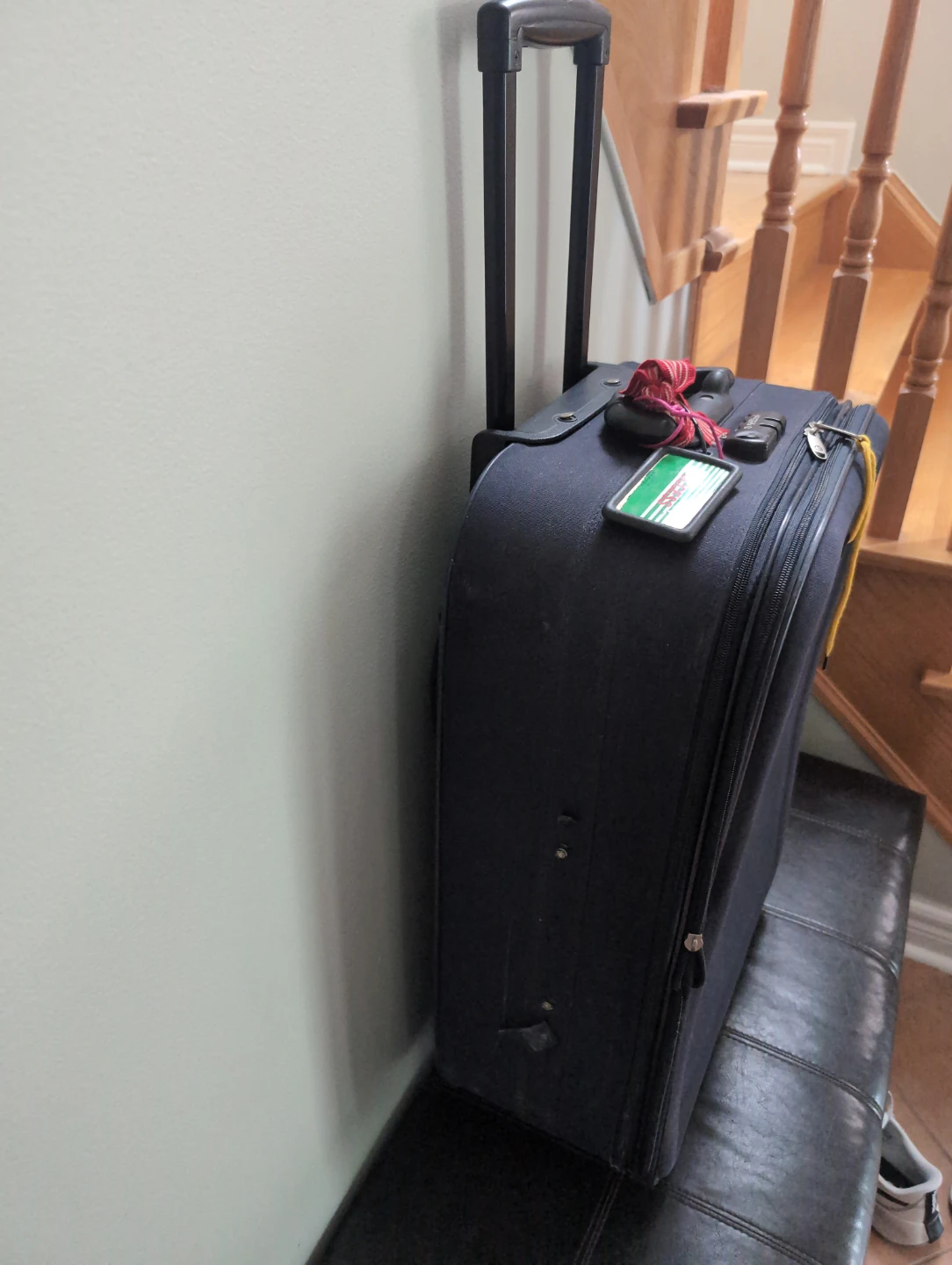 ⚽ Goldlion Navy Blue Rolling Suitcase - photo 4