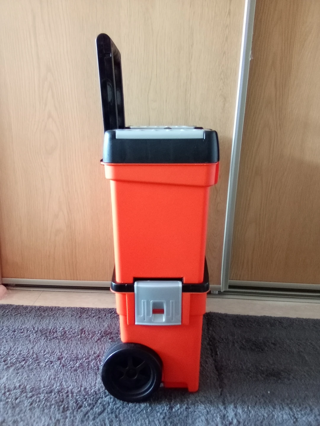 Black and Decker Jr Rolling Storage Case - photo 4