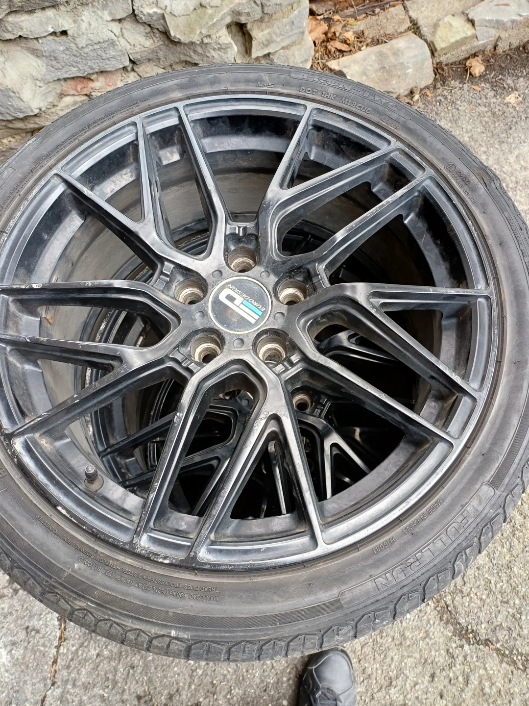 Set of 4 Black Aftermarket Wheels - photo 4