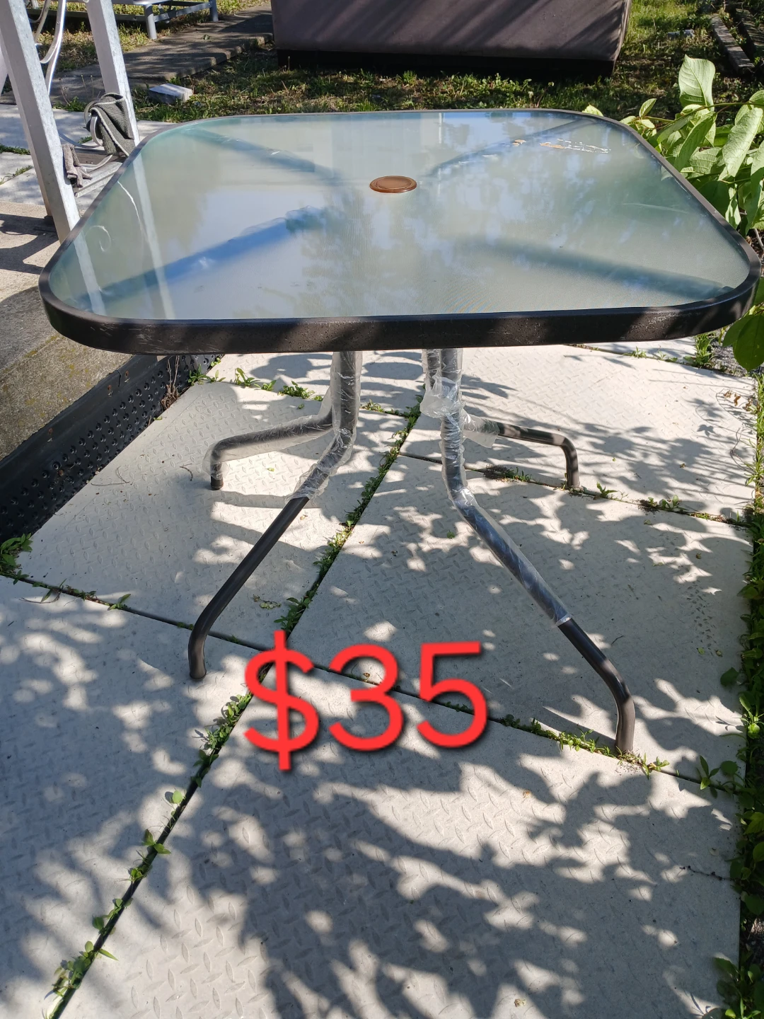 Glass top patio table - photo 2