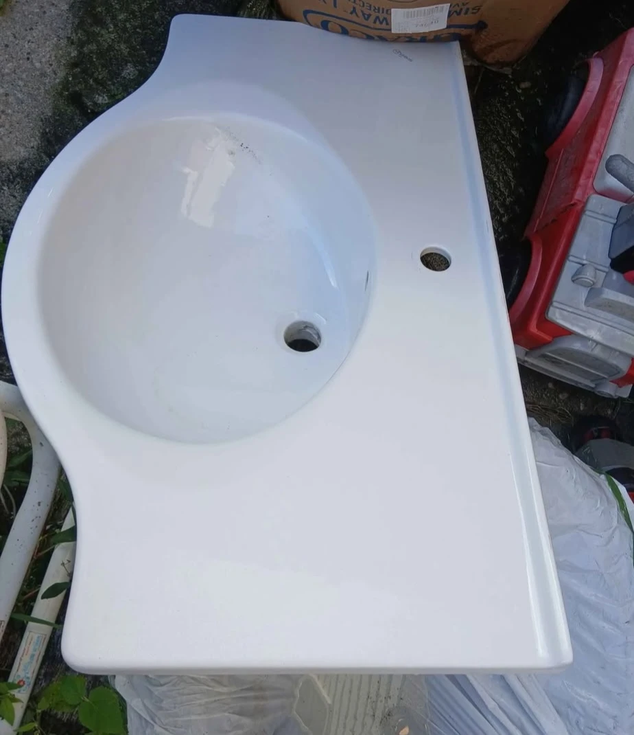 White Ceramic Bathroom Sink - photo 2