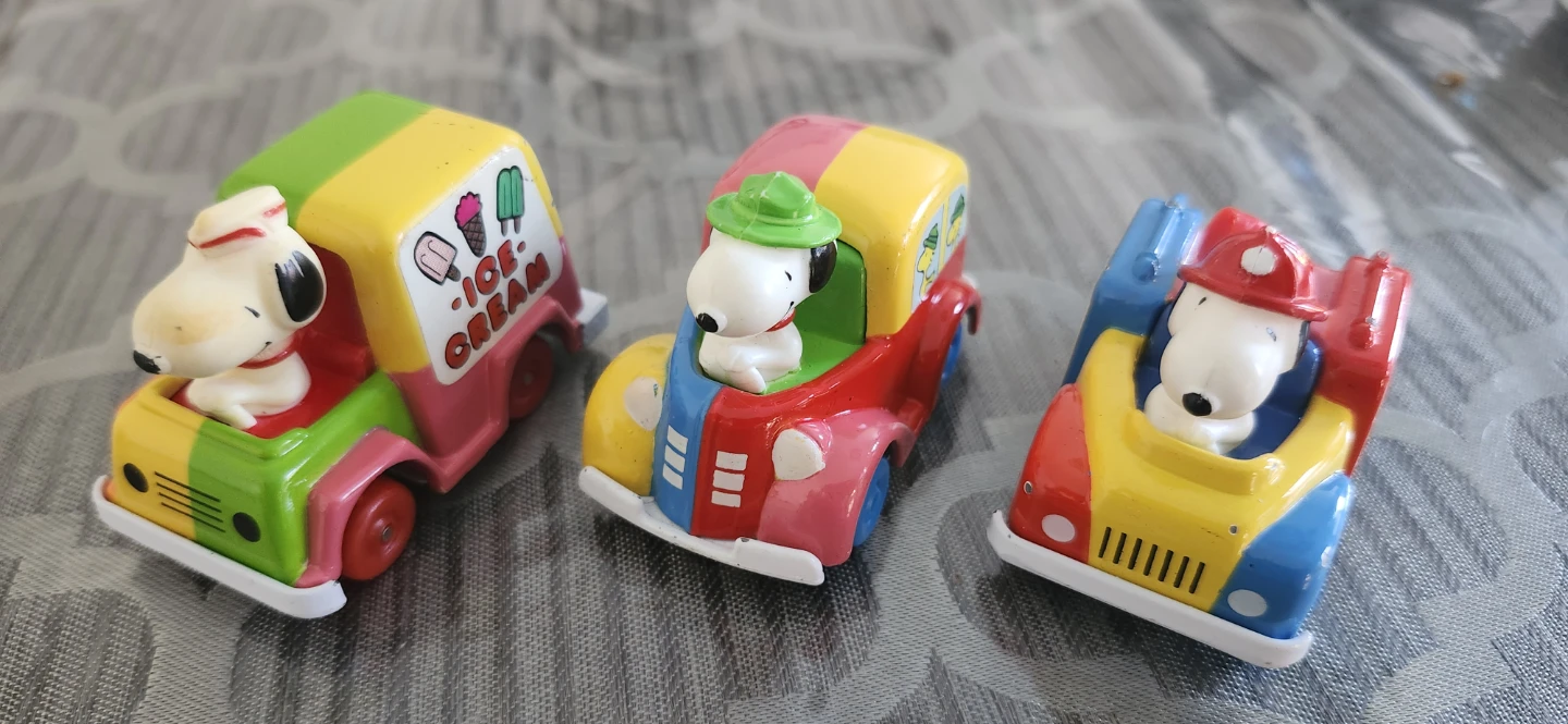 Vintage Peanuts diecast toy cars, set of 3