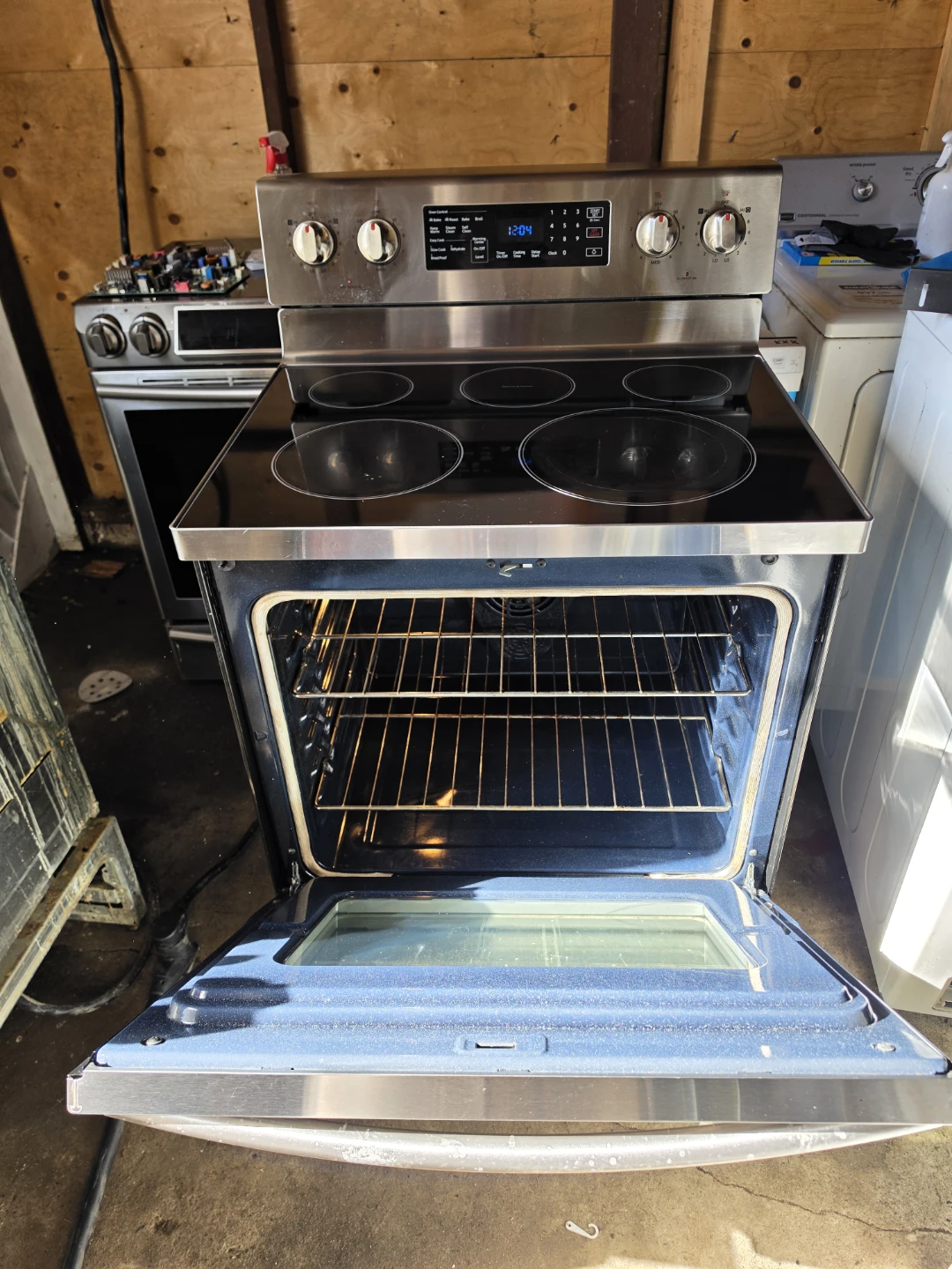 ​Samsung Stainless Steel Electric Range  - Delivery Available 🚚 - photo 4