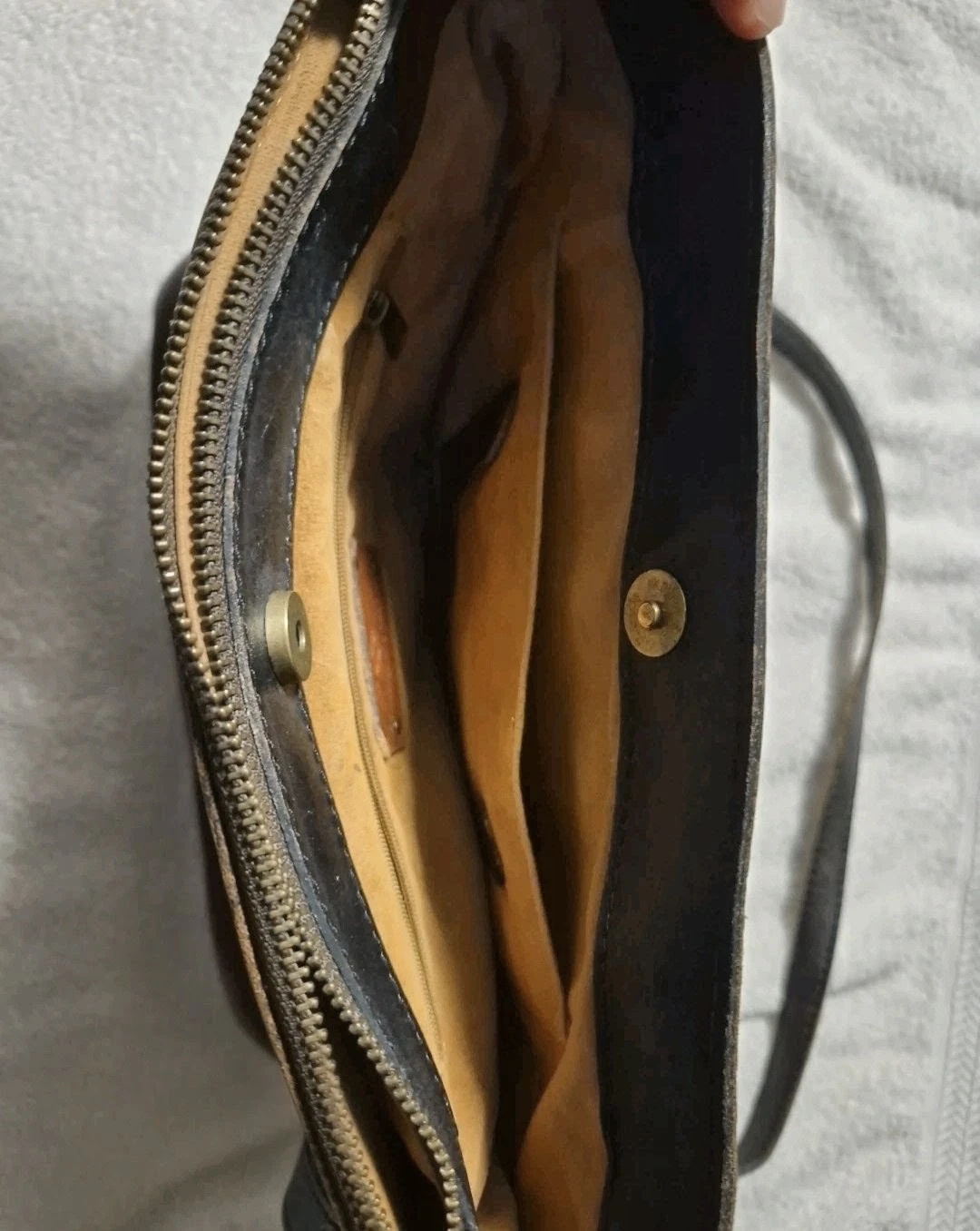 Patricia Nash Leather Crossbody Bag - photo 3