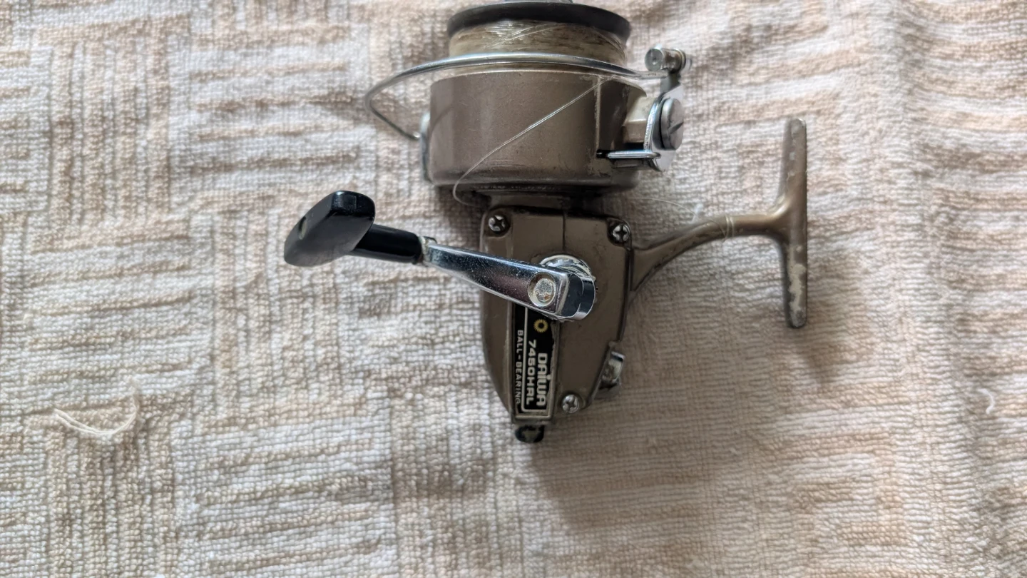 Daiwa Spinning Fishing Reel