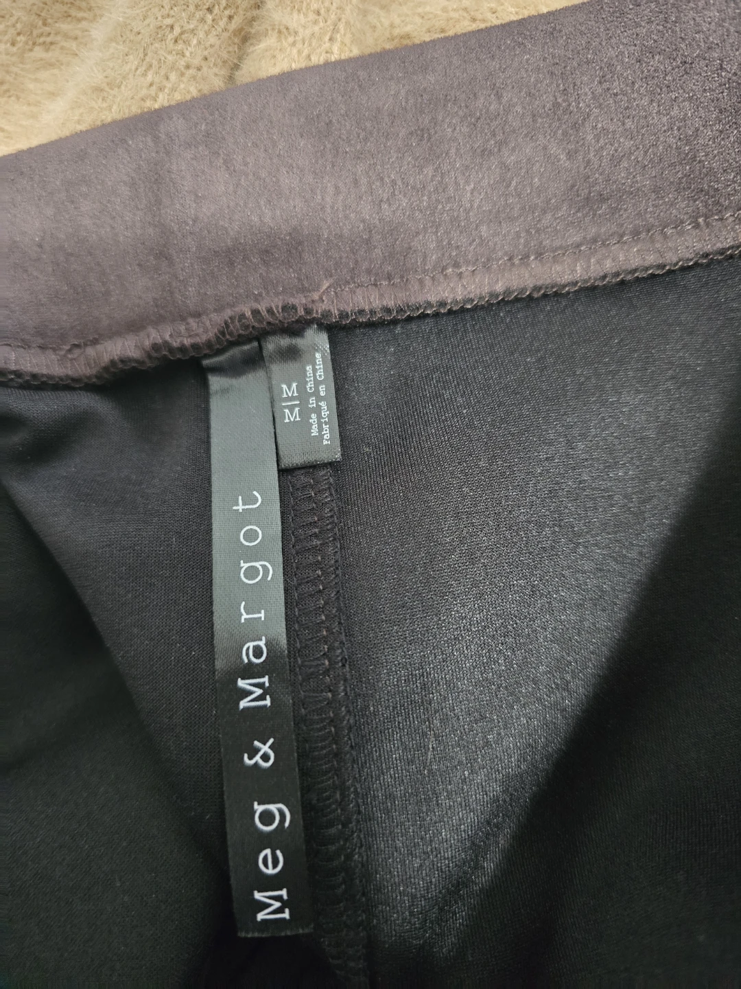 Meg & Margot Suede Pencil Skirt - Size M - photo 2
