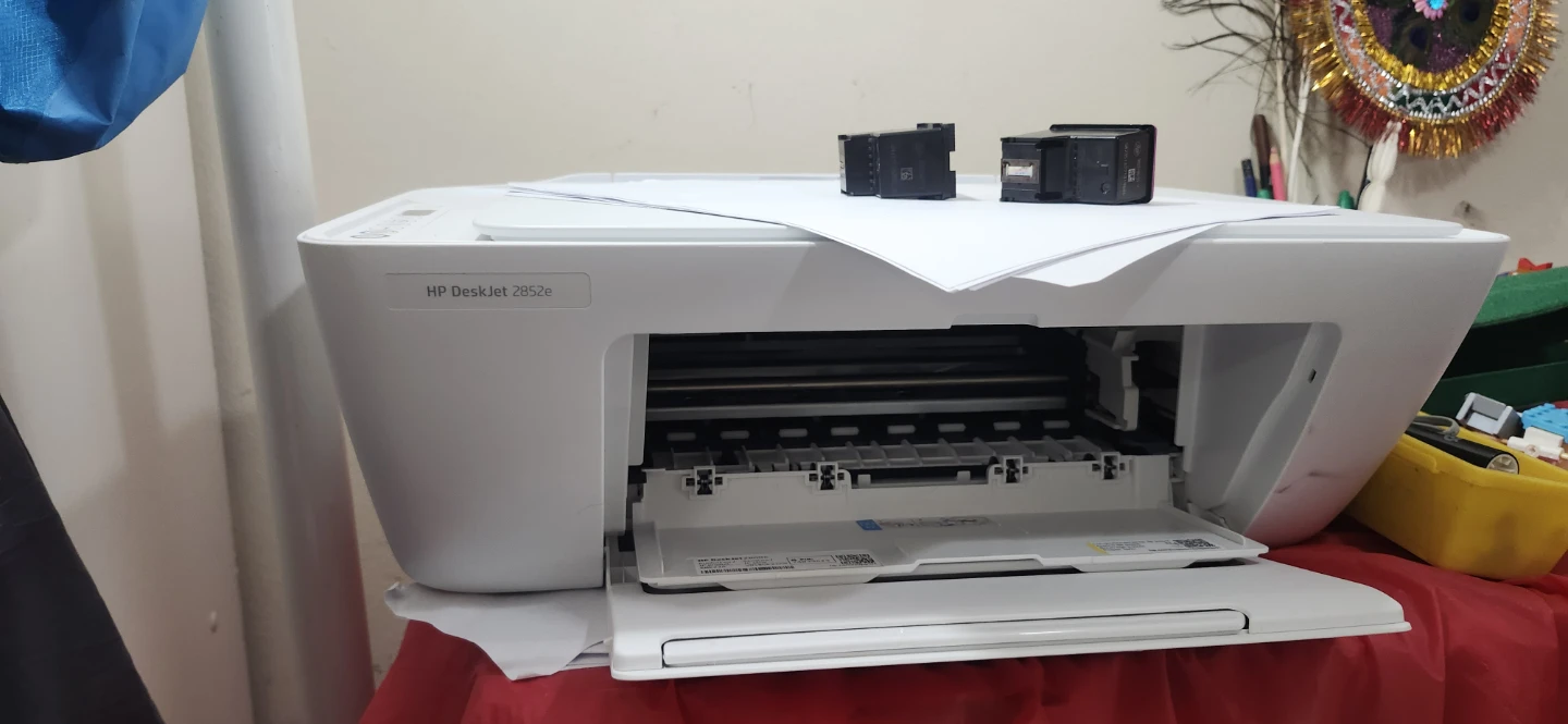 HP DeskJet 2852 All-in-One Printer - photo 3
