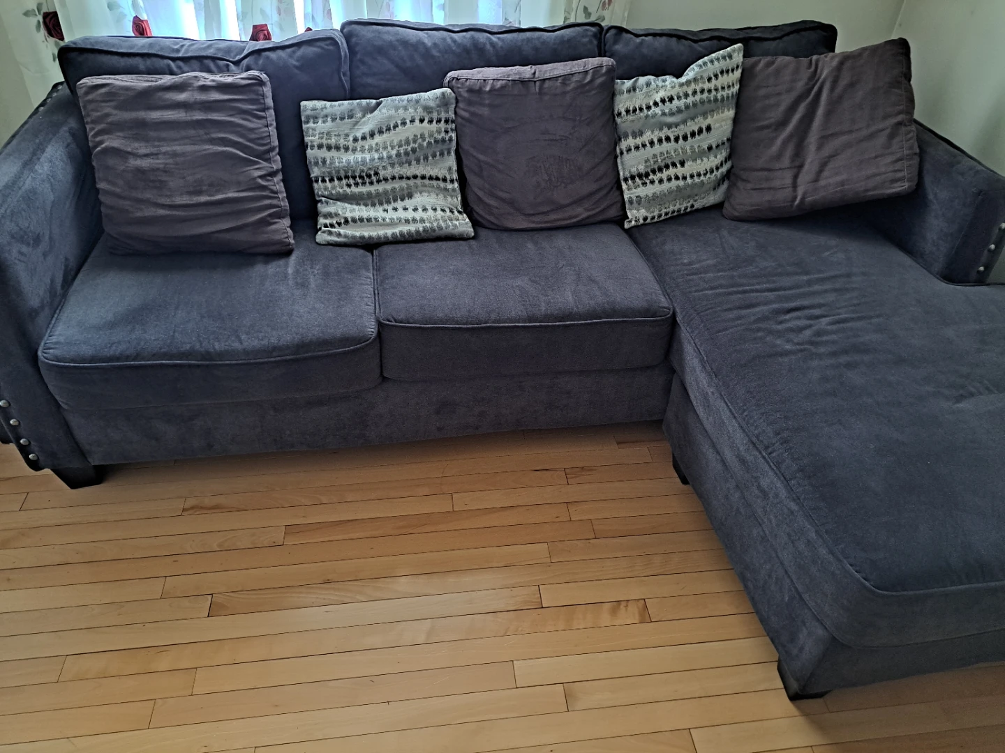 Dark Brown Sectional Sofa with Pillows - photo 3