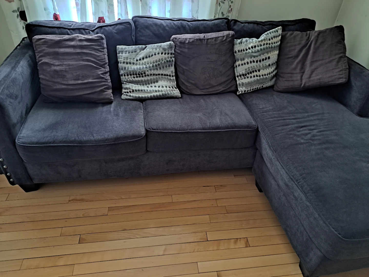 Dark Brown Sectional Sofa with Pillows - photo 4