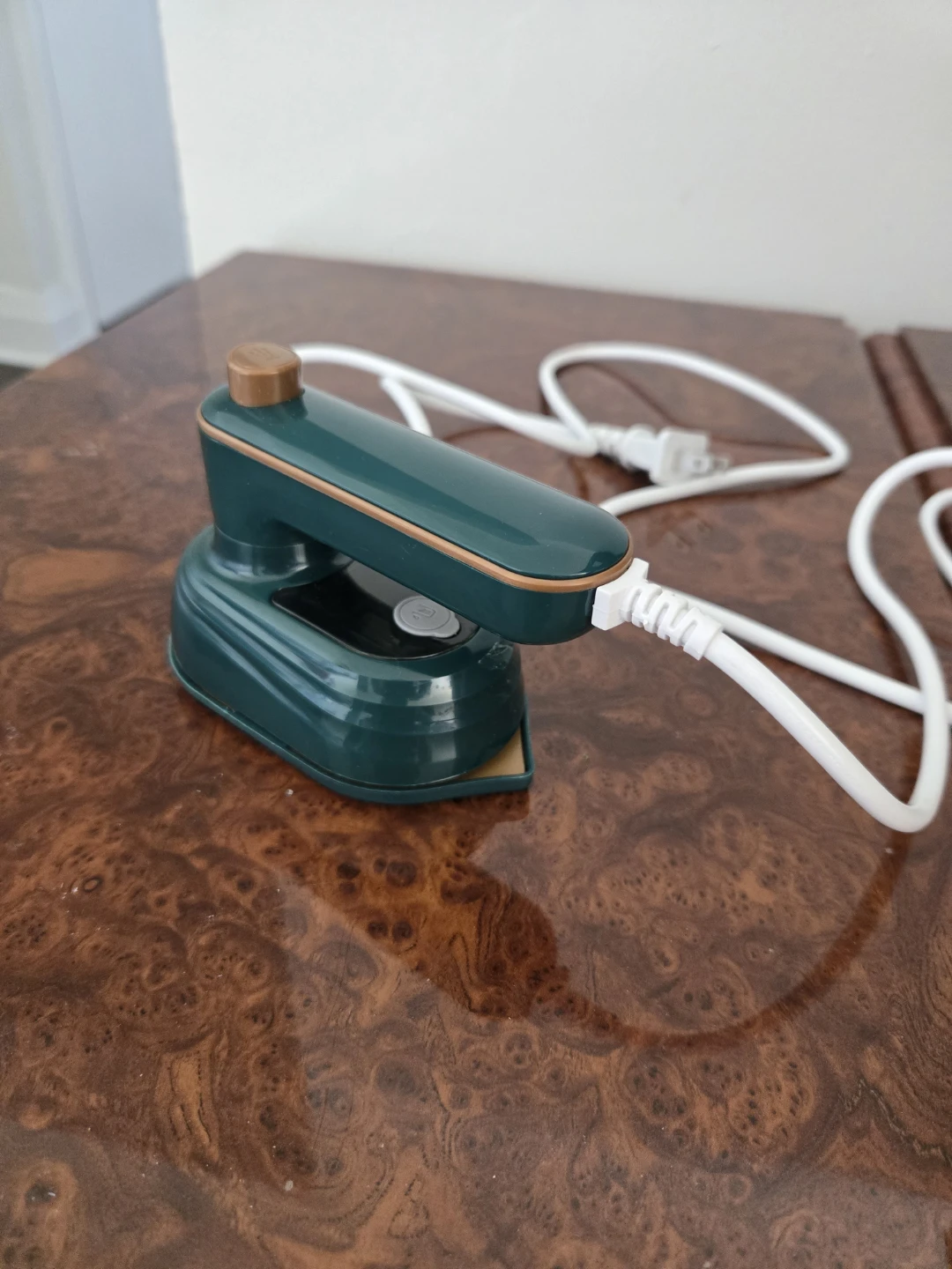 Portable Mini Steam Iron ⚽ - photo 2