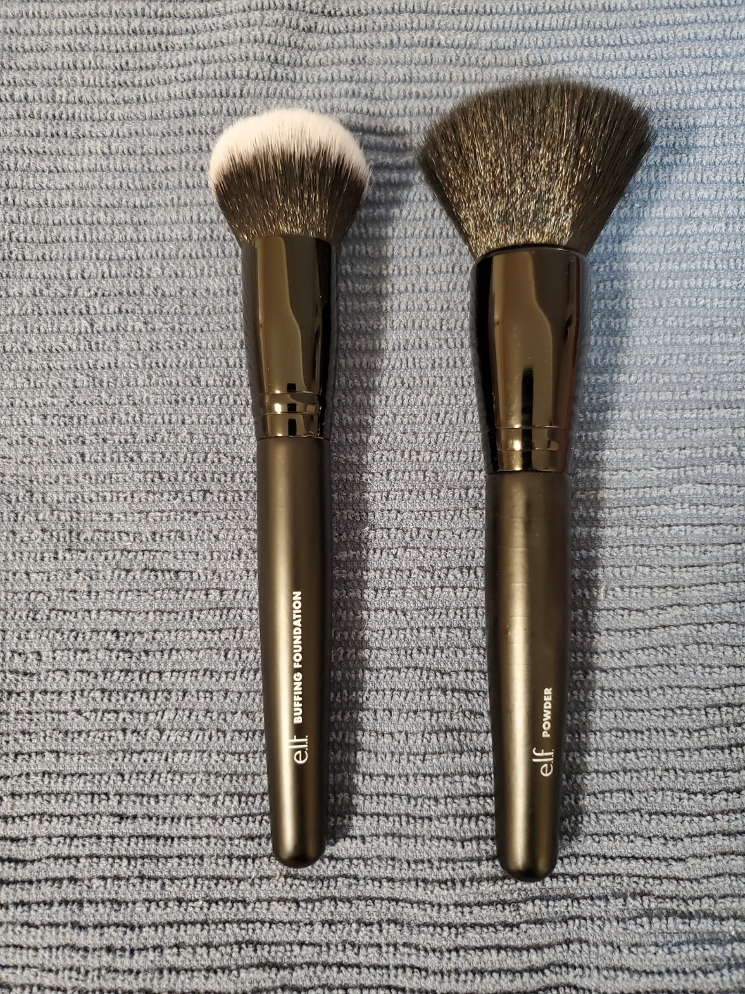 e.l.f. Buffing Foundation & Powder Makeup Brush Set ⚽