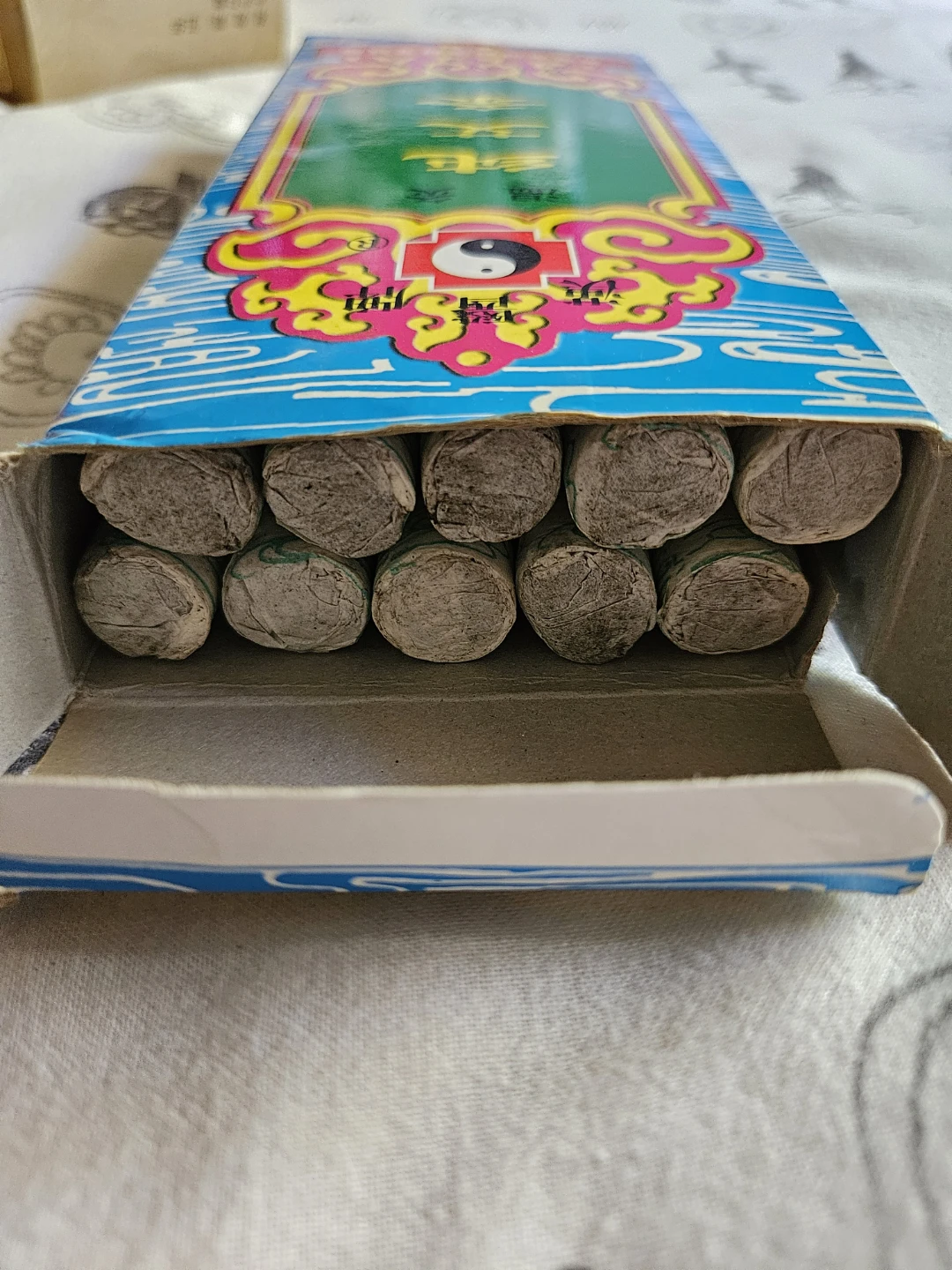 Traditional Moxibustion Sticks 10pc Box - photo 3