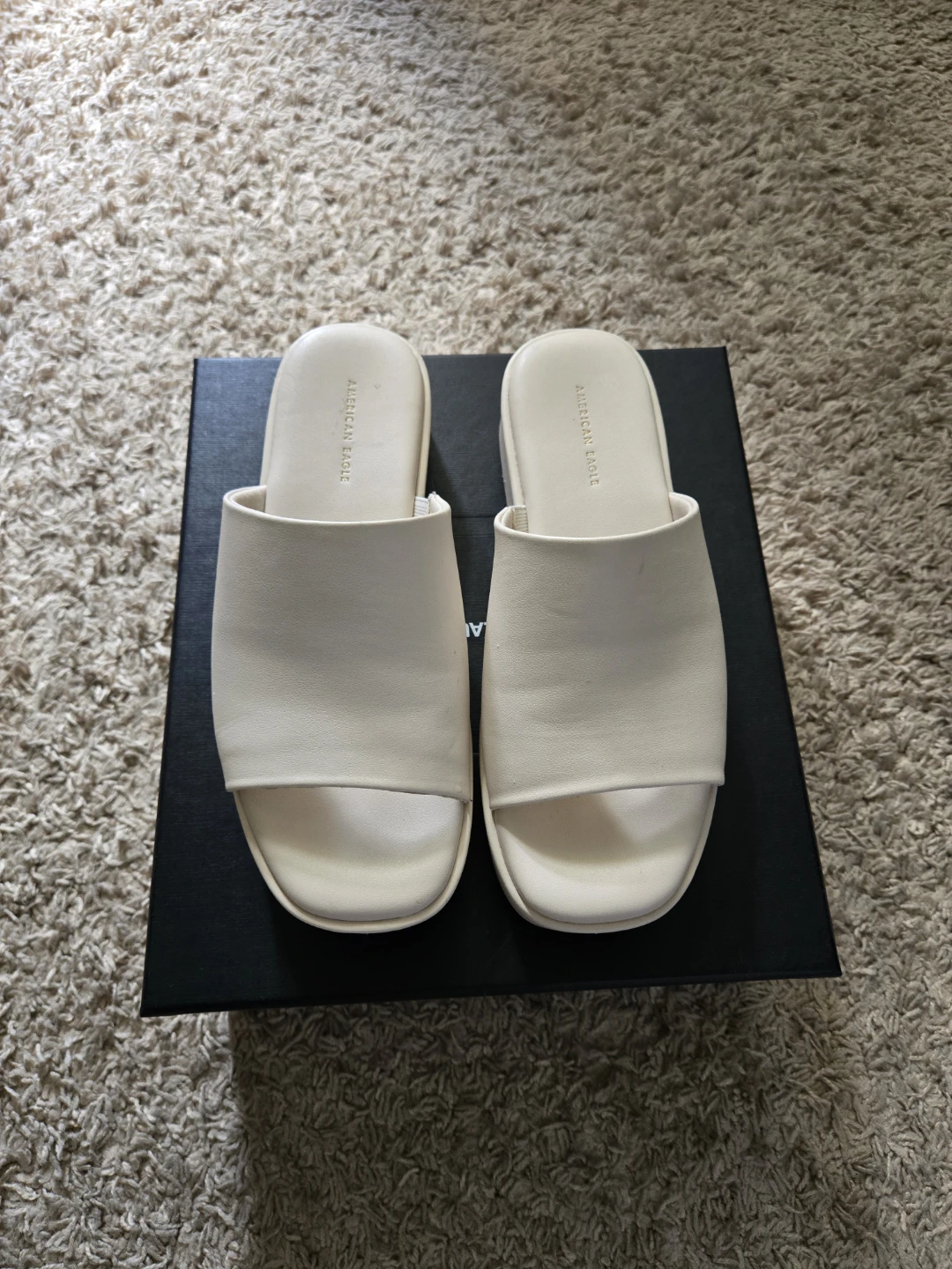 American Eagle Cream Platform Slides - photo 4