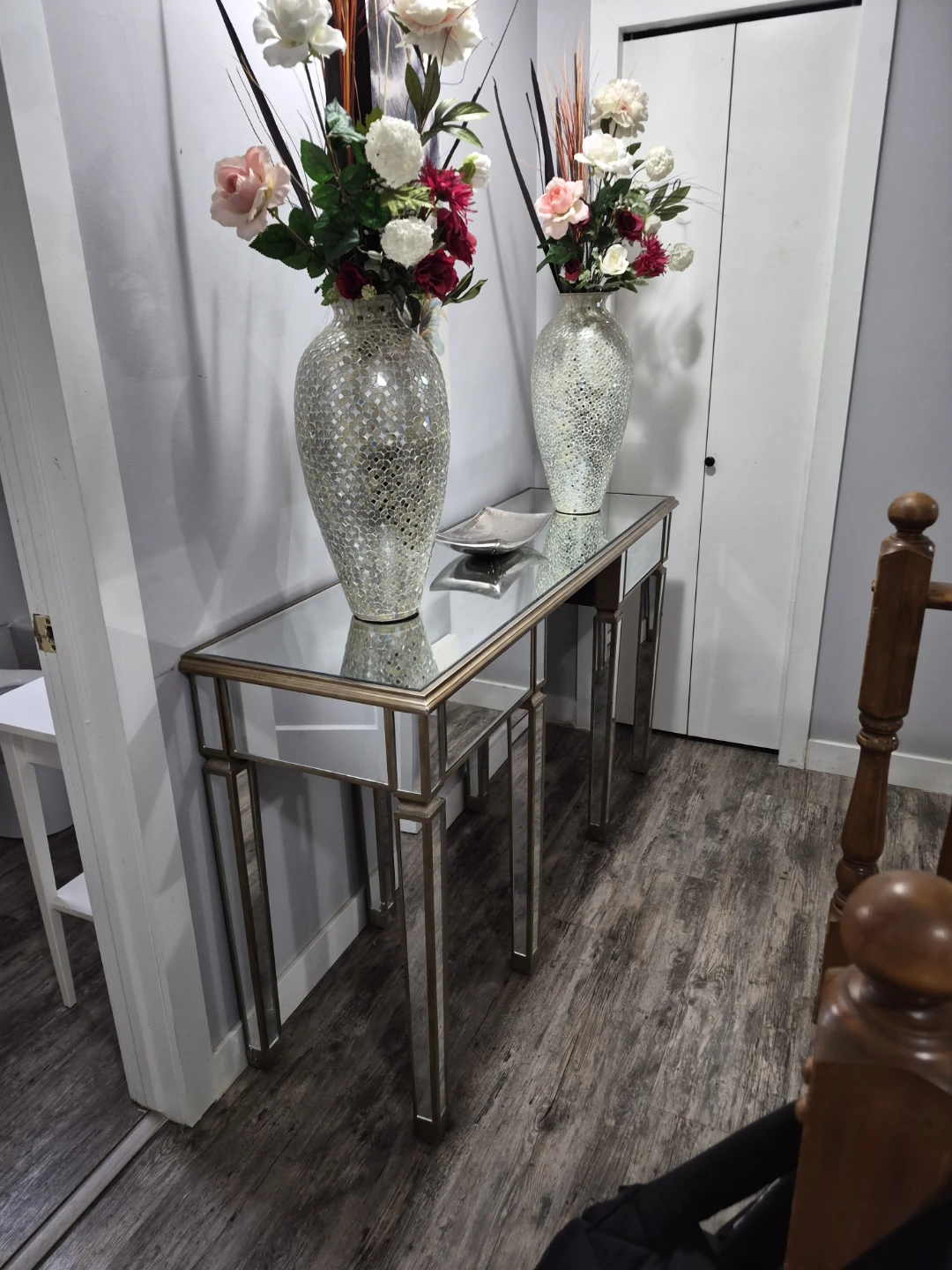 Mirrored Console Table ready description - photo 3