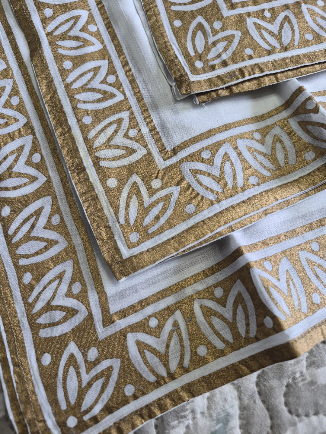 Beautiful Set of 6 Linen Nakpins etc. - photo 4