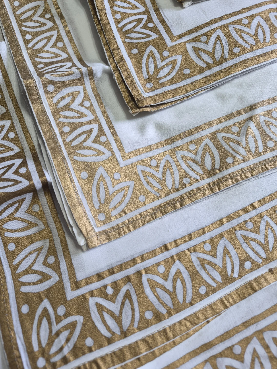 Beautiful Set of 6 Linen Nakpins etc. - photo 5