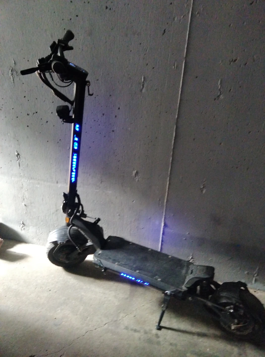 Blade GT II Electric Scooter