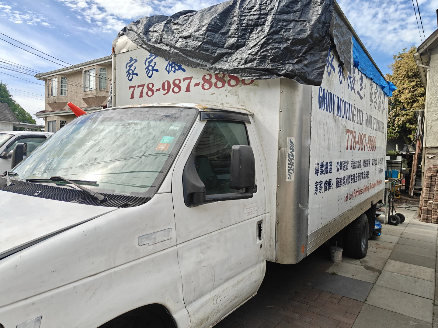 2001 E450 7.3 powerstroke  Moving Truck 16ft