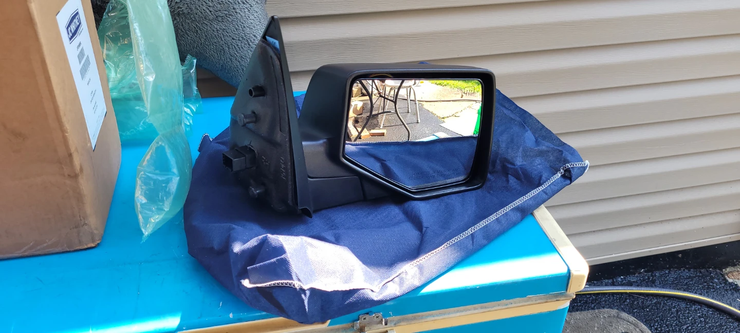 Passenger Side Mirror Assembly - photo 2