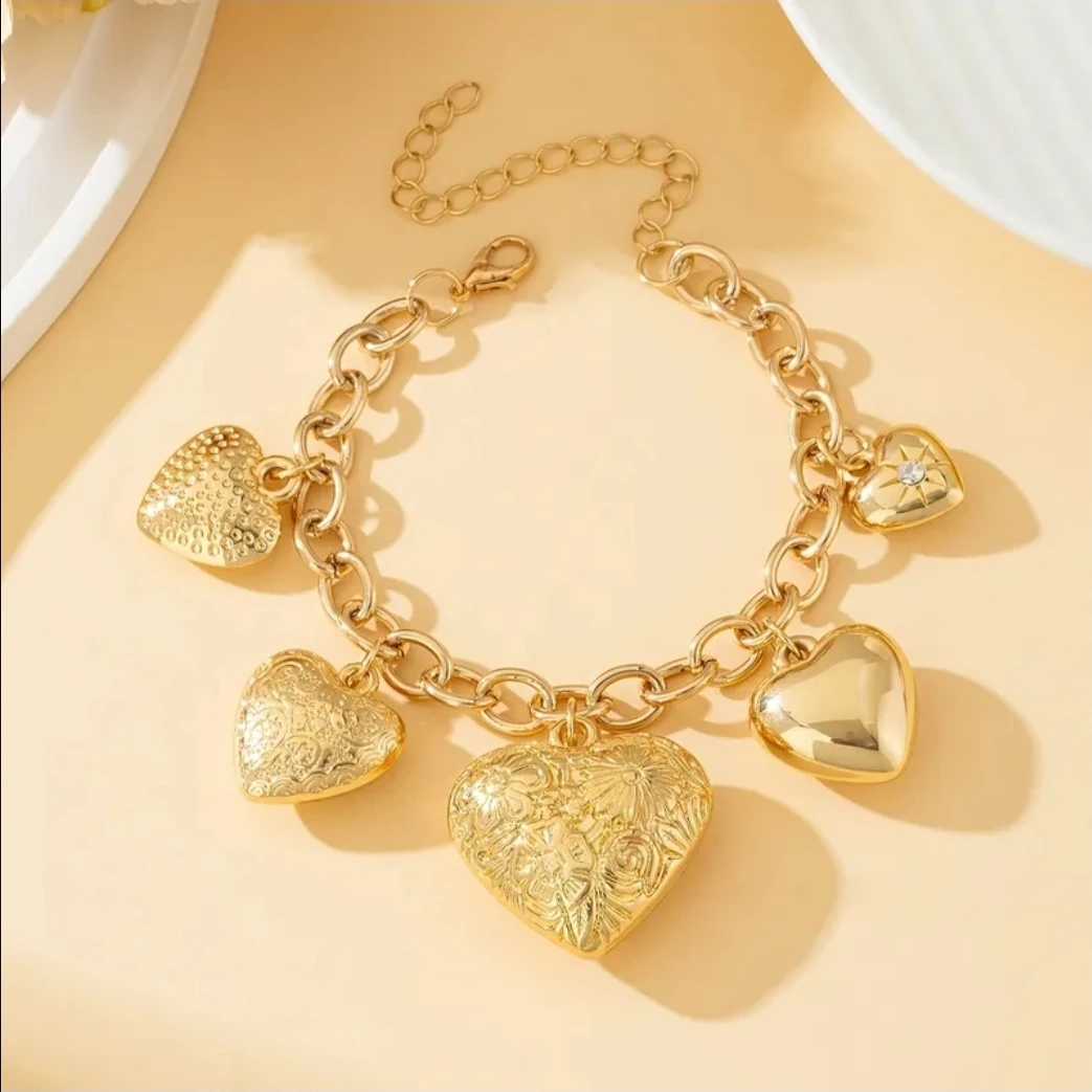 Gold Tone Heart Charm Bracelet