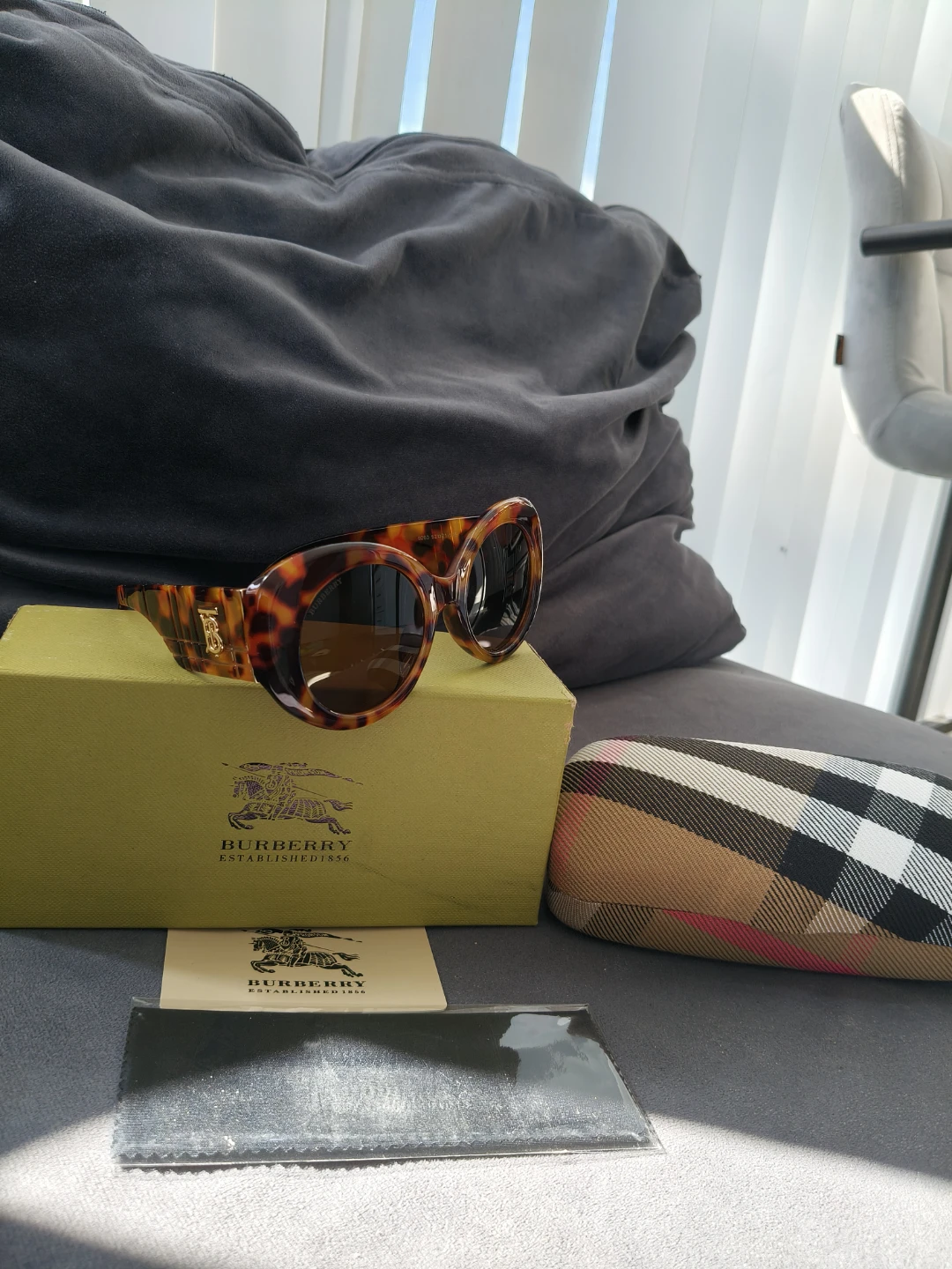 Burberry Tortoiseshell Sunglasses - photo 2