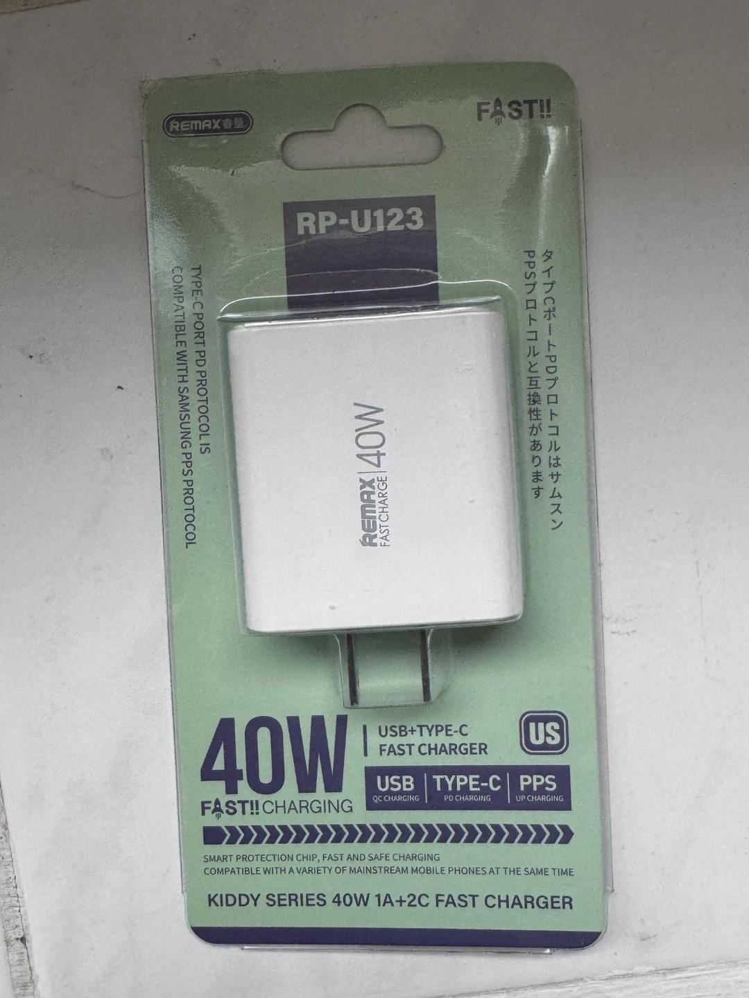 REMAX RP-U123 40W Fast Charger USB+TYPE-C