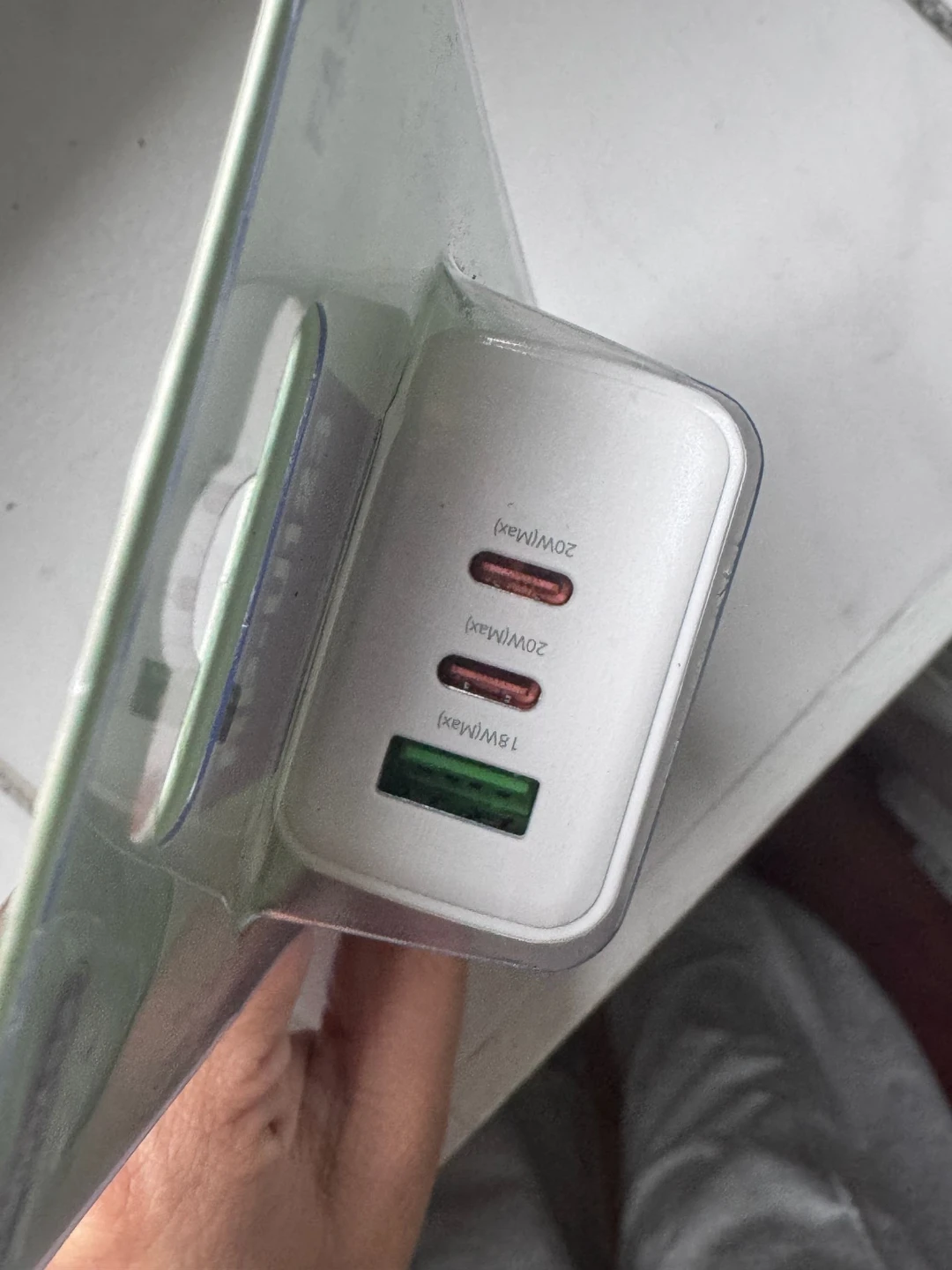 REMAX RP-U123 40W Fast Charger USB+TYPE-C - photo 3