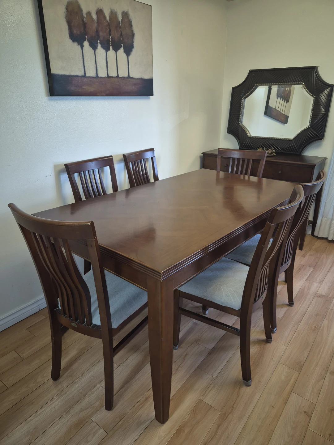 Elegant Dining Room Set – Table, 6 Chairs, Console & Mirror