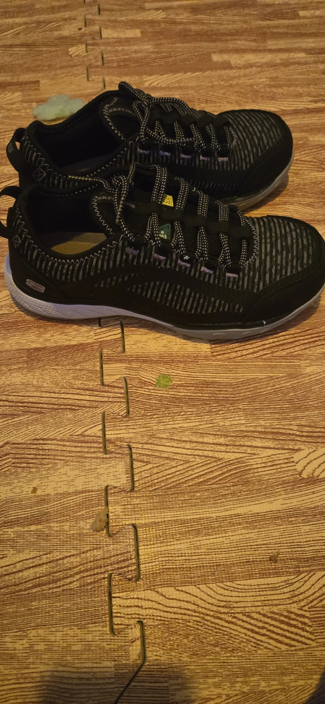 Skechers Women's steel toe Shoes  size 9 - photo 3