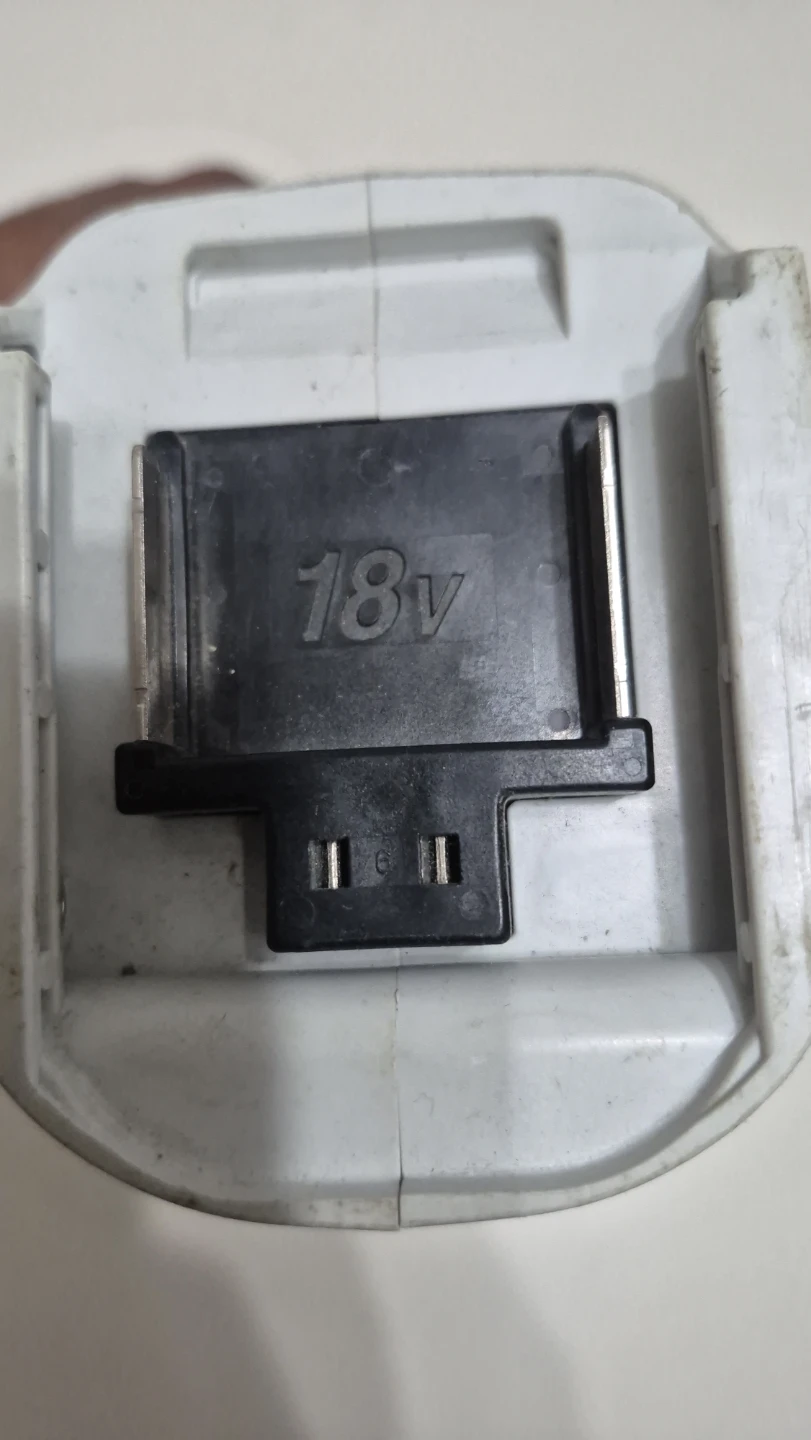 Makita BTD142 18V Impact Driver - photo 3