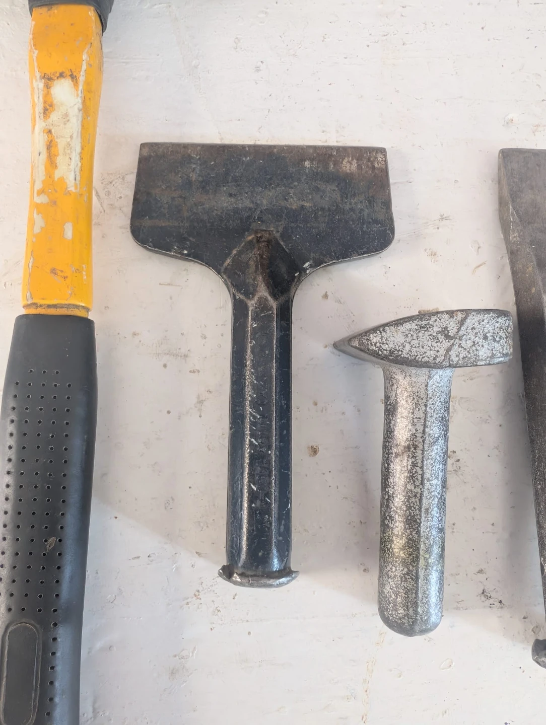 Set of Masonry Chisels & Hammer - photo 4