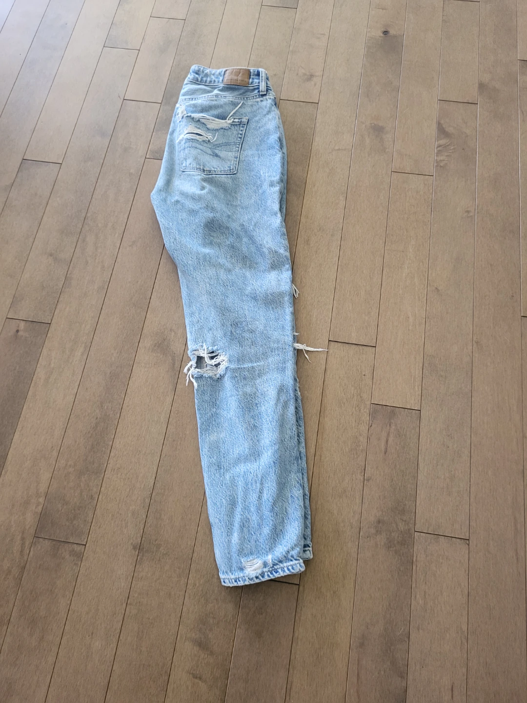 American Eagle Ripped Mom Jeans - photo 2
