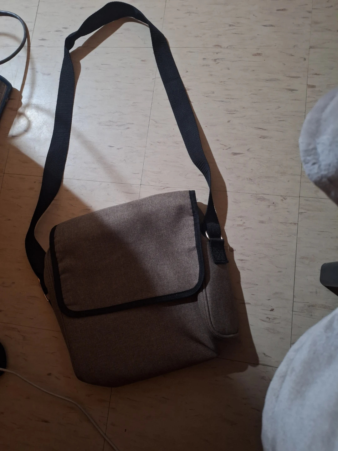 Blue messenger bag with black trim - photo 2