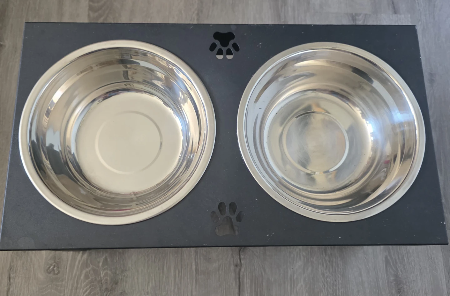 Elevated Dog Bowls Feeder Station