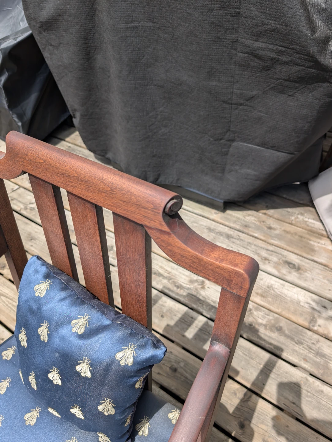 Wooden accent chair with blue bee-patterned seat cushion - photo 3