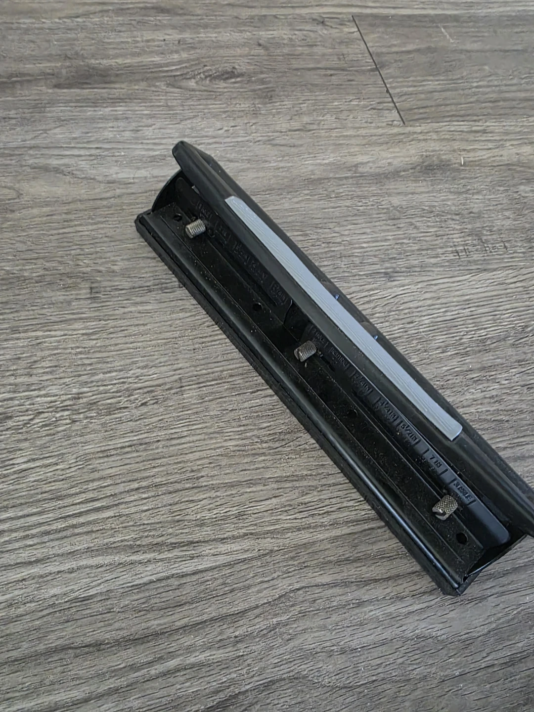 Black 2-Hole Punch - photo 2