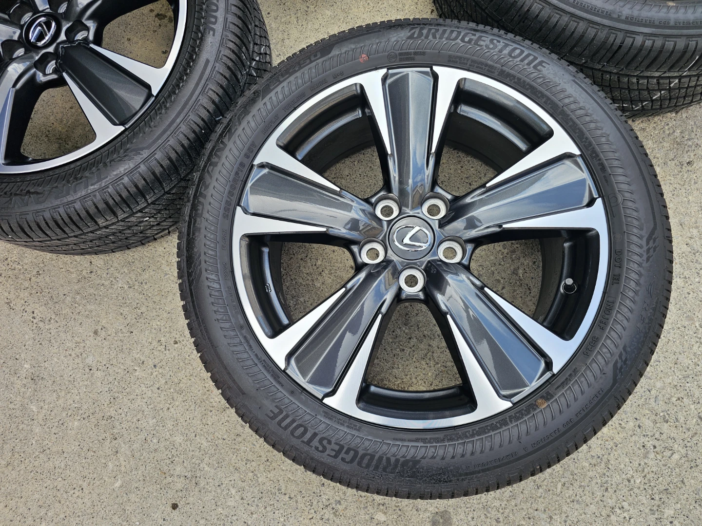 LEXUS UX O.E.M RIMS AND ALL SEASON TIRES 225/50 R18 - photo 4