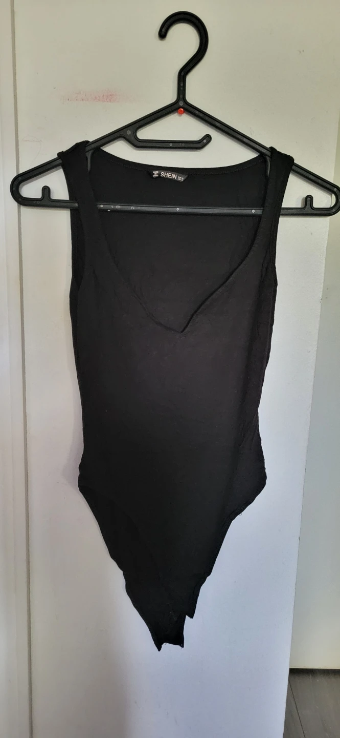 SHEIN Black Bodysuit - XS⚽