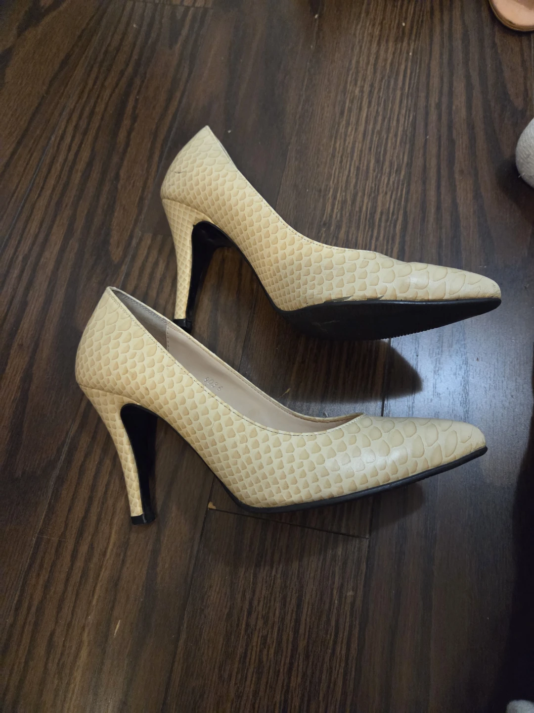 Giuseppe Zanotti Snakeskin Heels - photo 2