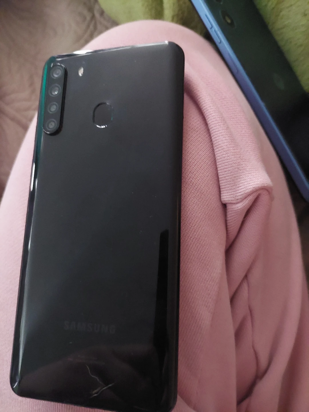 Black Samsung Smartphone s21