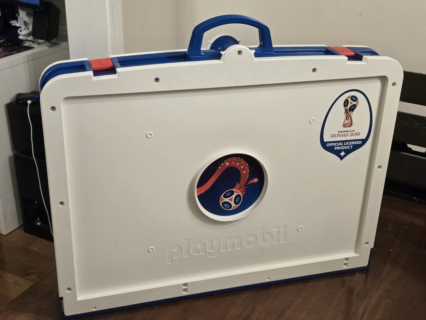 Playmobil 2018 FIFA World Cup Russia Carry Soccer Set - photo 5