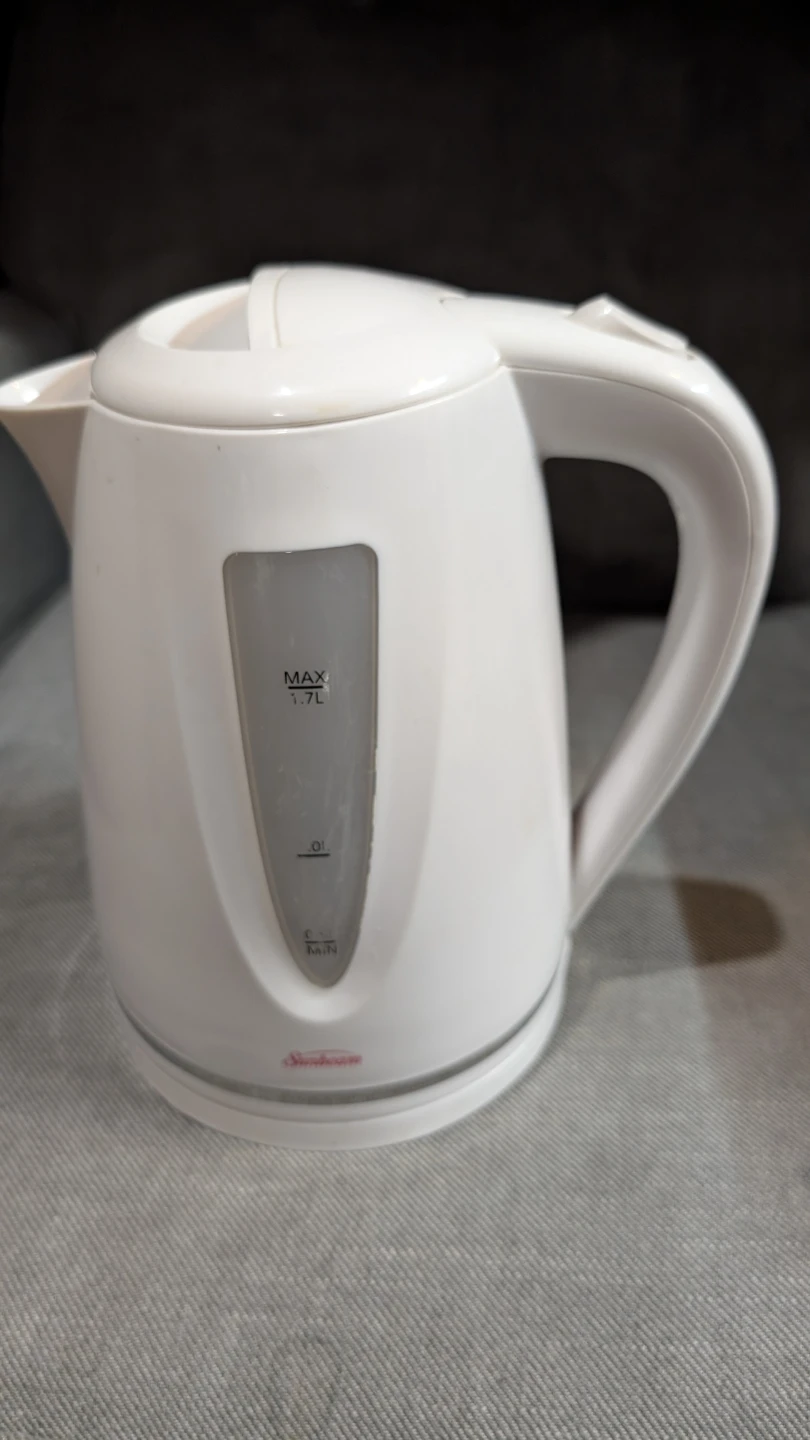 White Sunbeam Electric Kettle - photo 2
