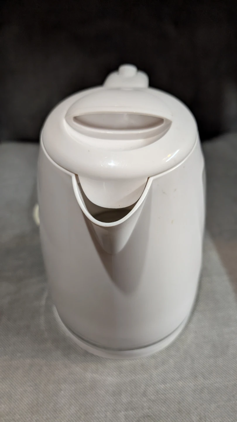 White Sunbeam Electric Kettle - photo 3