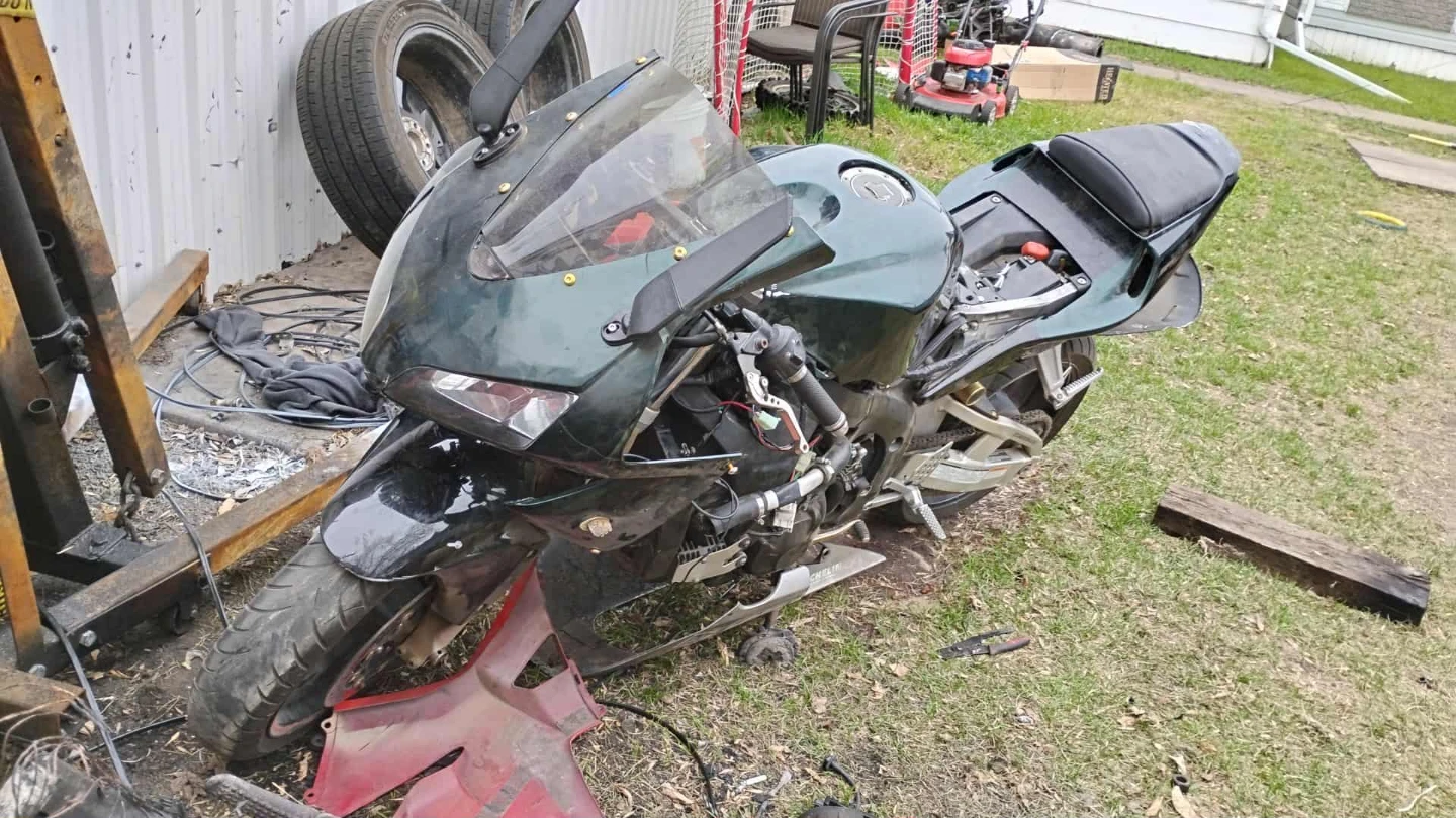 Honda CBR Motorcycle - photo 2