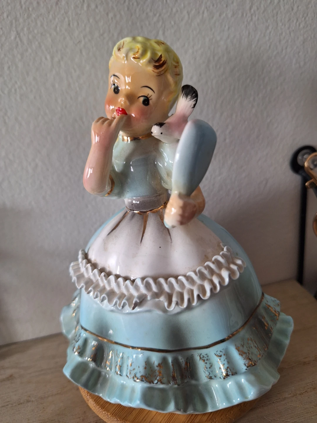 Vintage Ceramic Girl Figurine with Mirror - photo 5