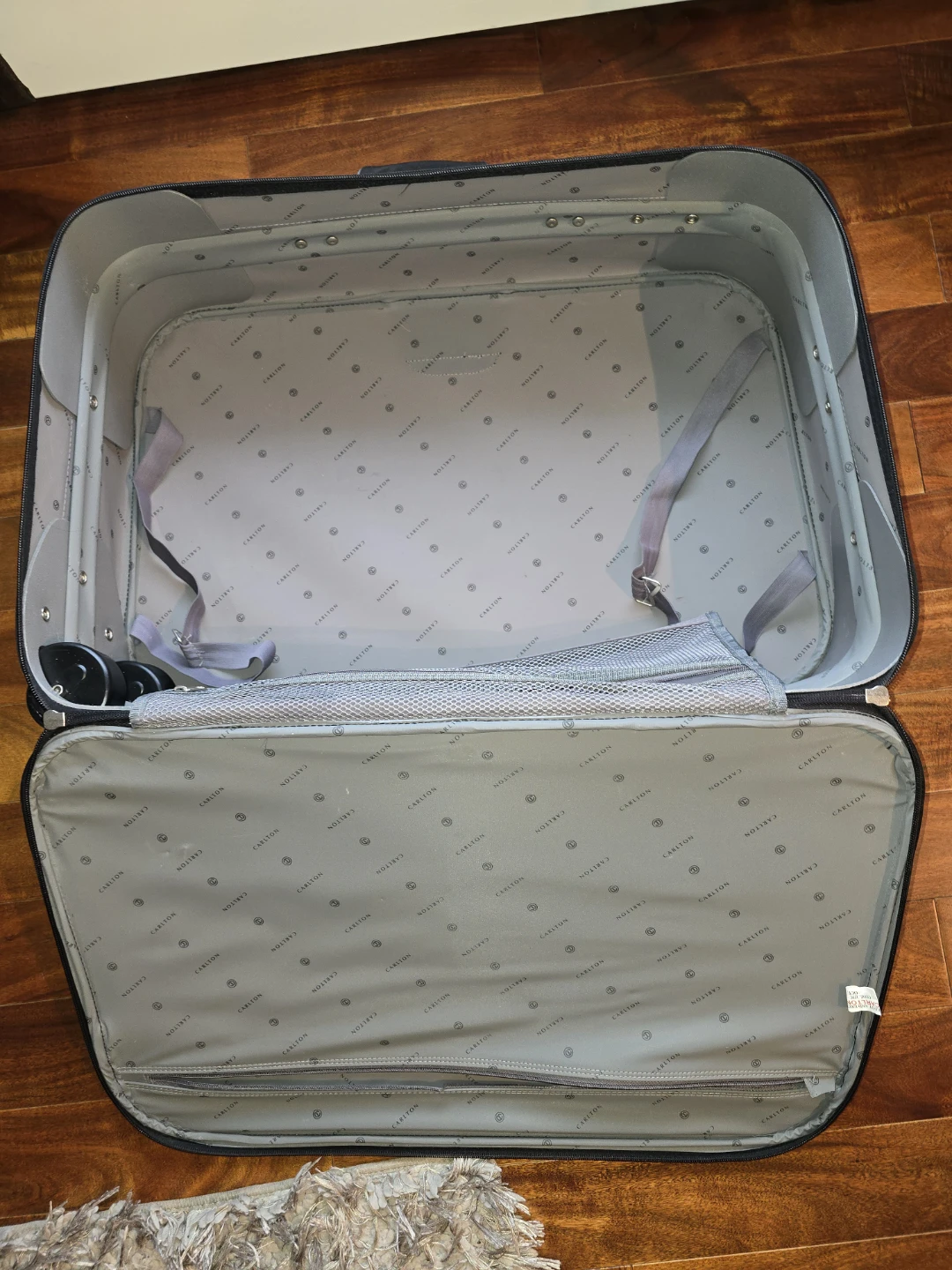 Carlton Suitcase - photo 2