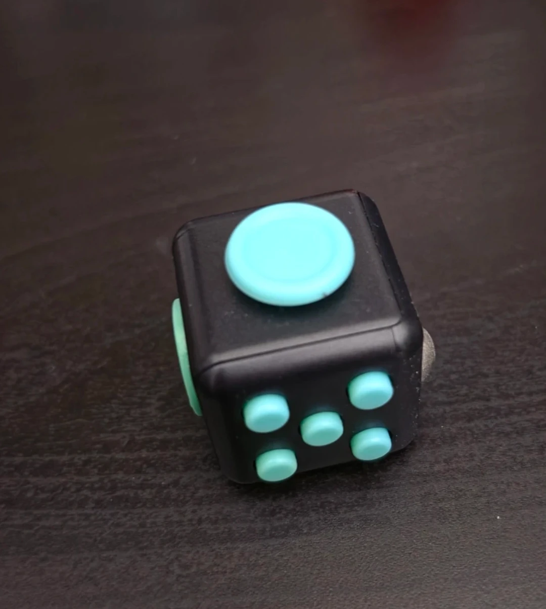 Fidget cube - photo 2