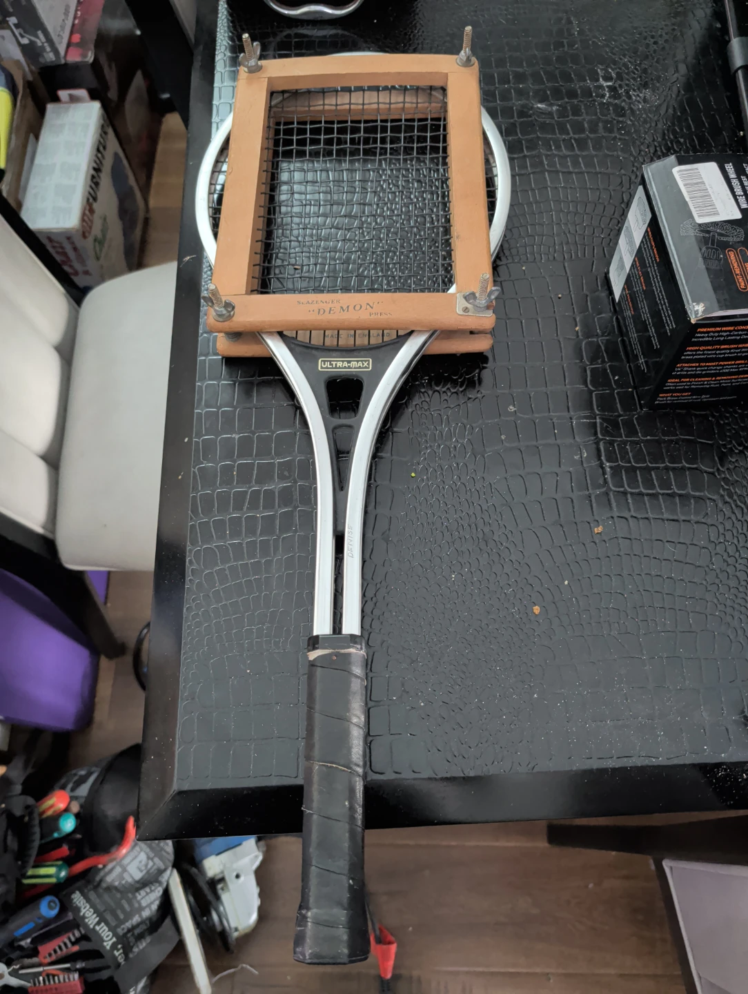Slazenger "Demon" Press Stringing Clamp