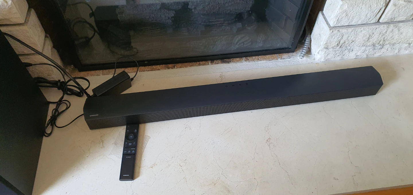 Samsung Soundbar and Subwoofer with Remote