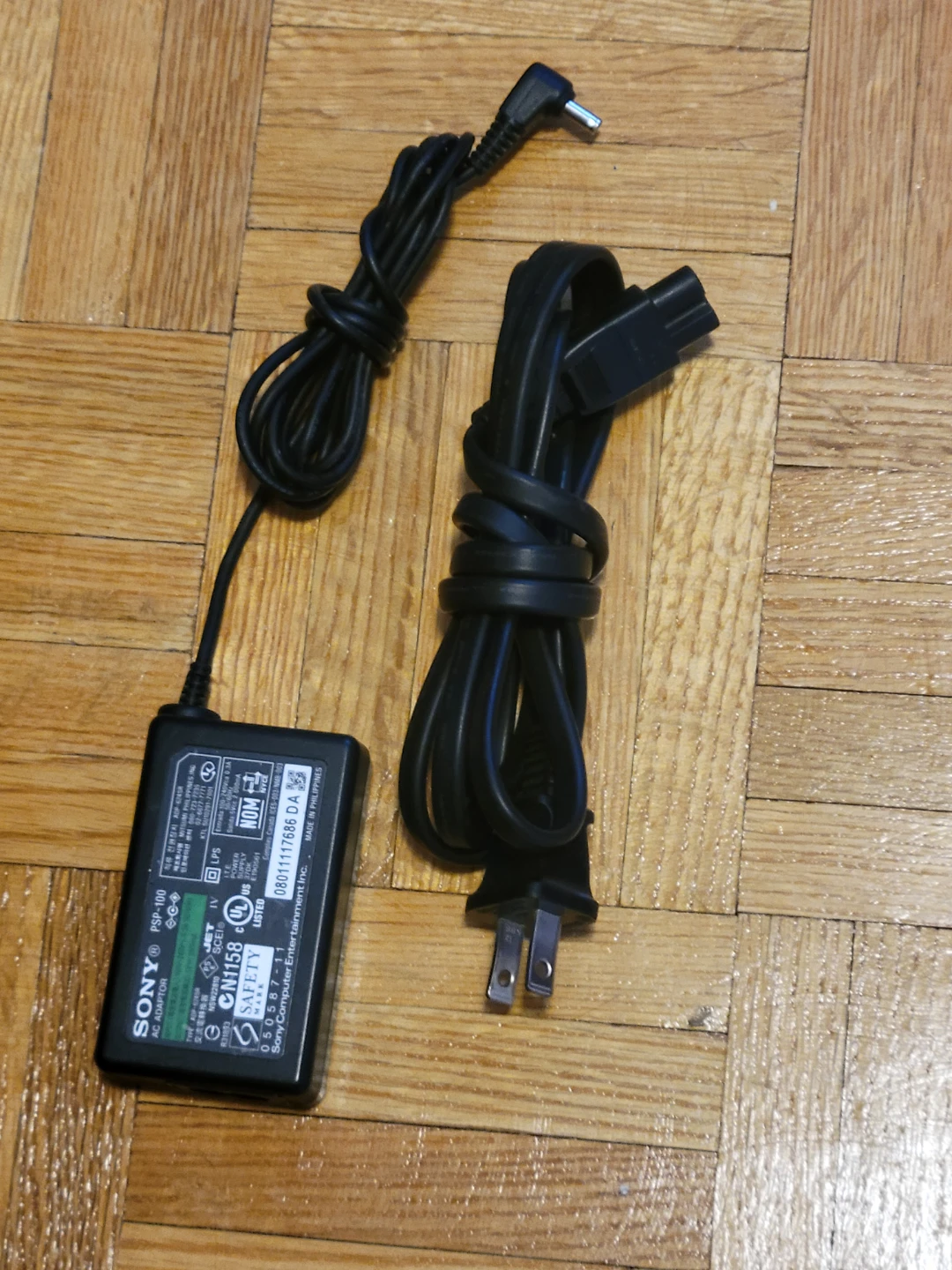 OEM Sony PSP AC Adapter - photo 2